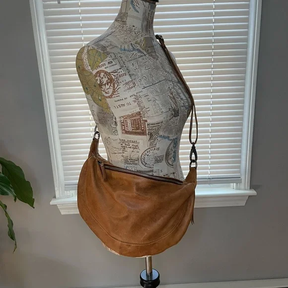 Latico Callie Crossbody - Picture 1 of 9